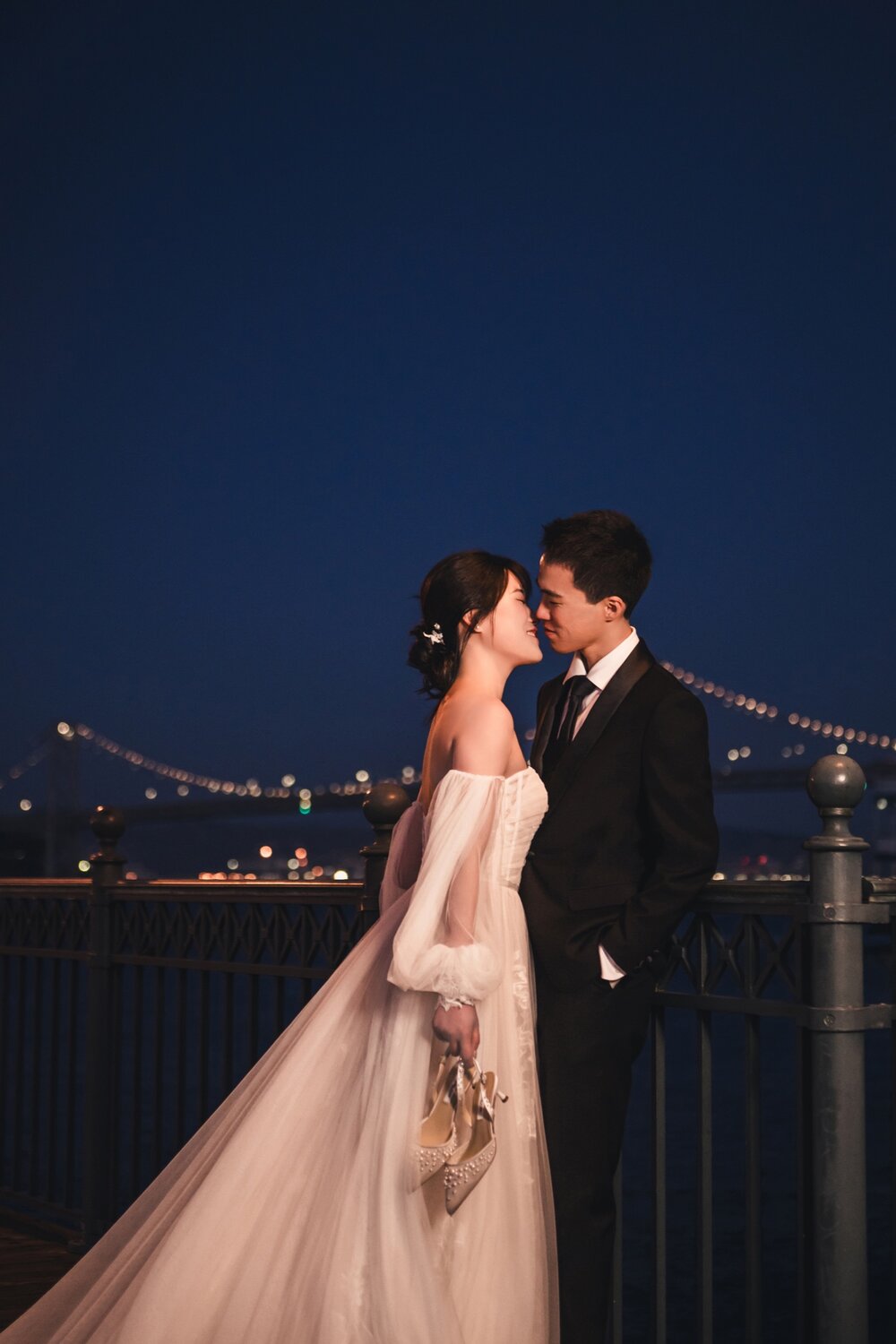 夜景桥边婚纱照
