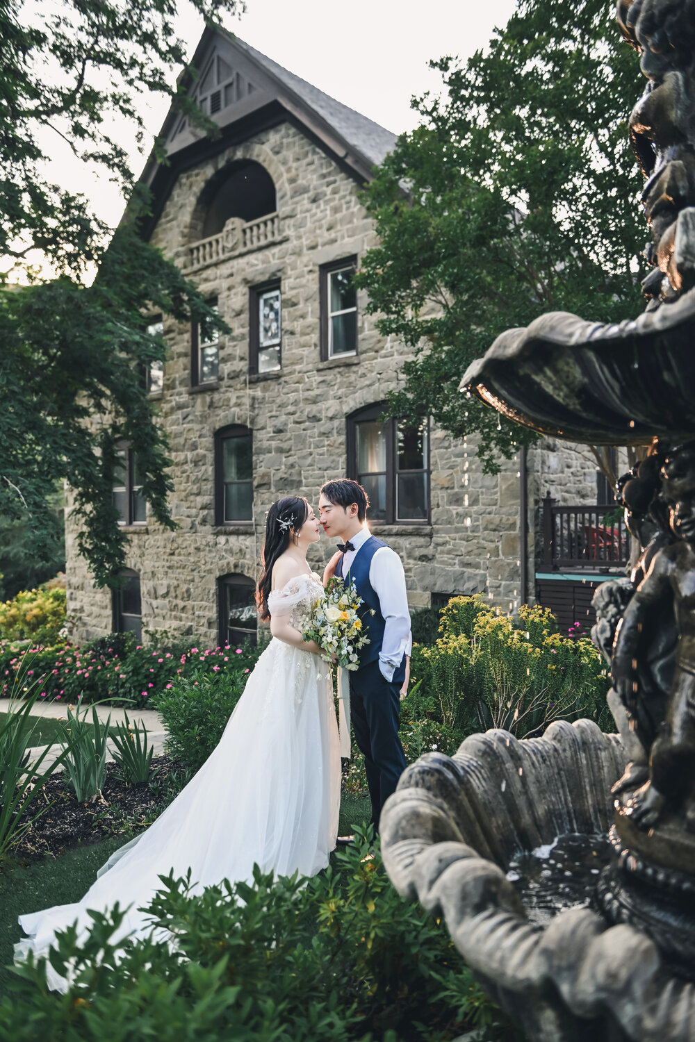 Evening wedding celebration at Elliston Vineyard