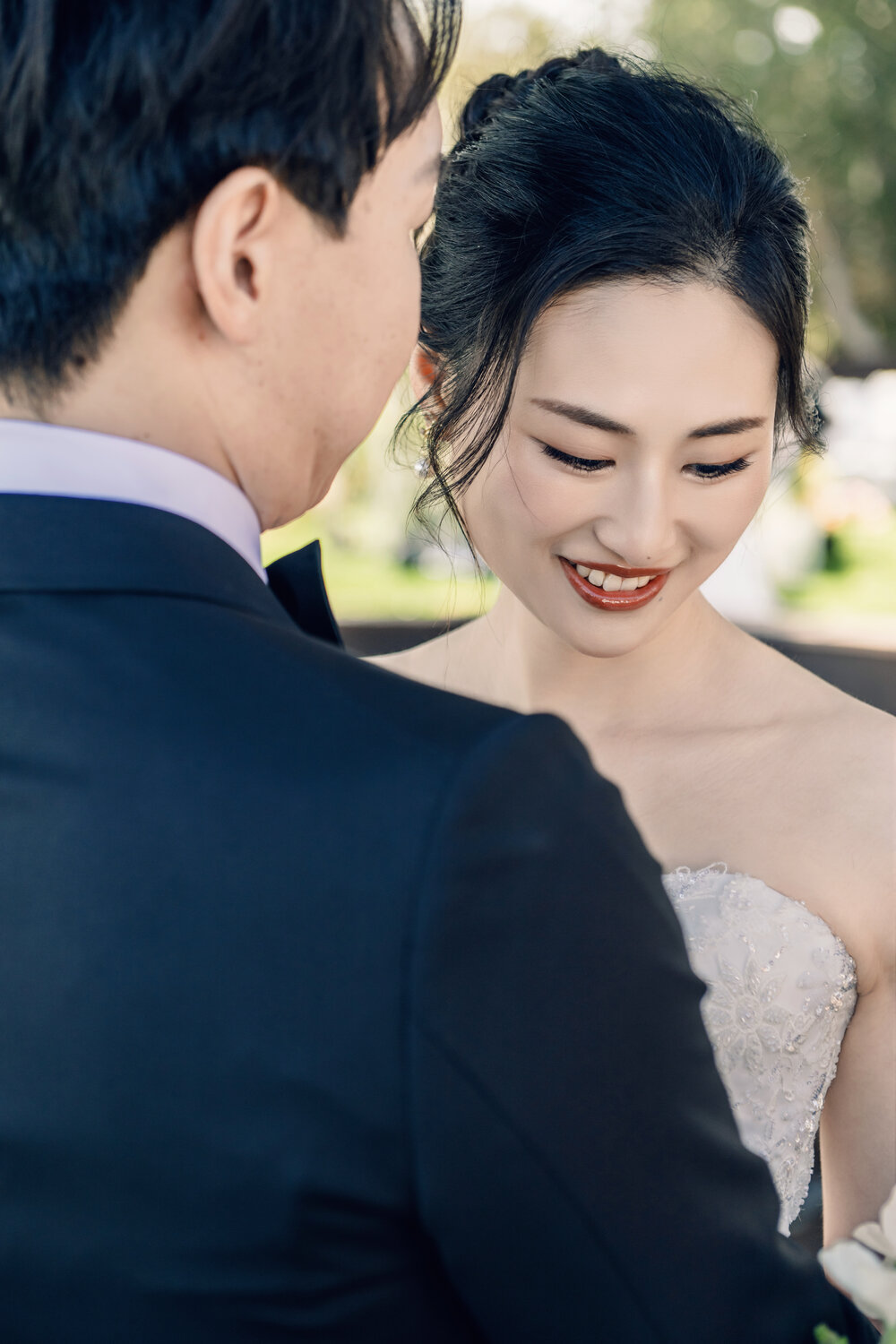 Close couple portrait before the ceremony