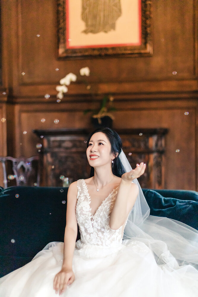 Bride portrait inside Kohl Mansion