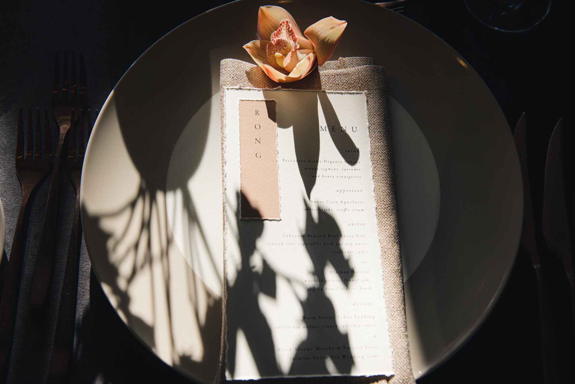 Place card with plate shadow