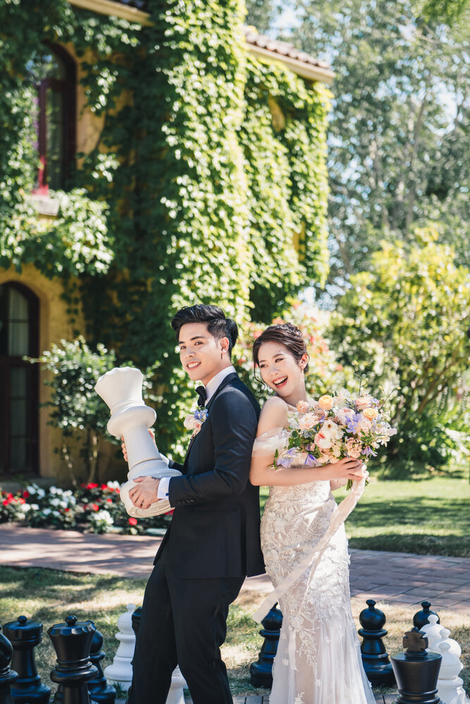 Couple portrait outside the estate