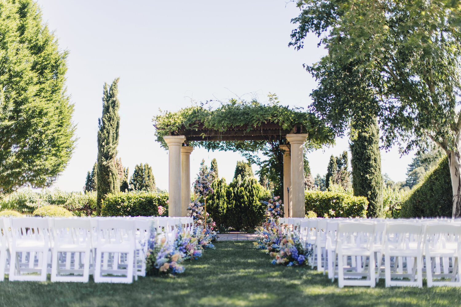 Garden ceremony lawn at Vinarosa