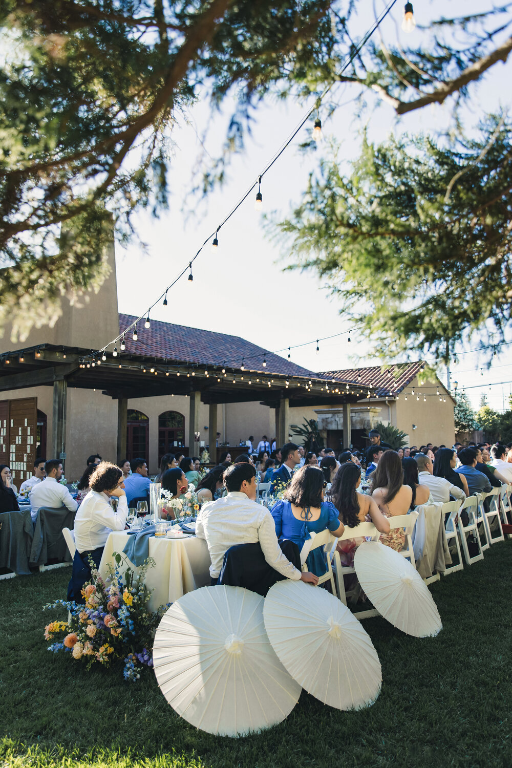 Outdoor evening reception at Vinarosa