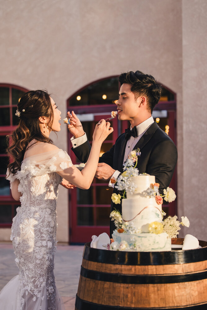 Couple cutting the wedding cake